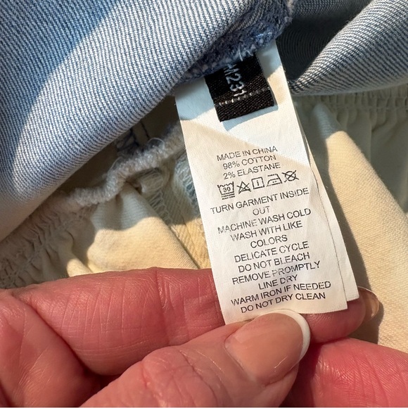 Kate Spade Dip Dye Denim Jacket on light wash and white S - Picture 11 of 11